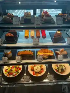 Paramount Midtown - 38