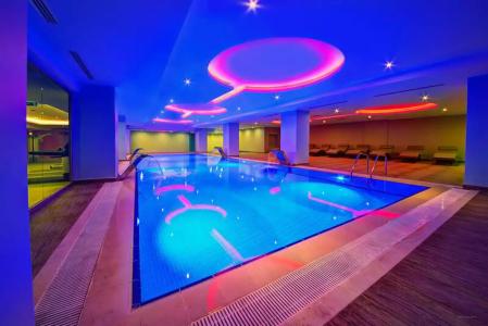 Ramada & Suites by Wyndham Istanbul Merter - 9