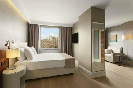 Ramada by Wyndham Istanbul Grand Bazaar - 69