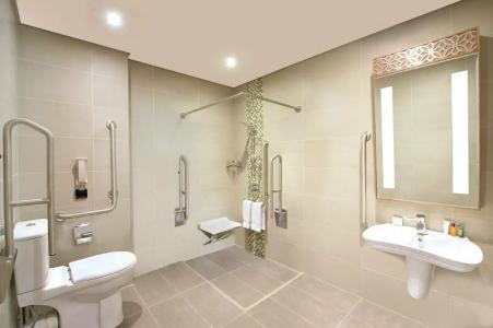Hilton Garden Inn Dubai Al Muraqabat - Deira - 49