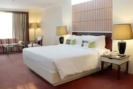 Golden Tulip Sovereign Bangkok - 2