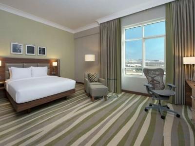 Hilton Garden Inn Dubai Al Muraqabat - Deira - 38