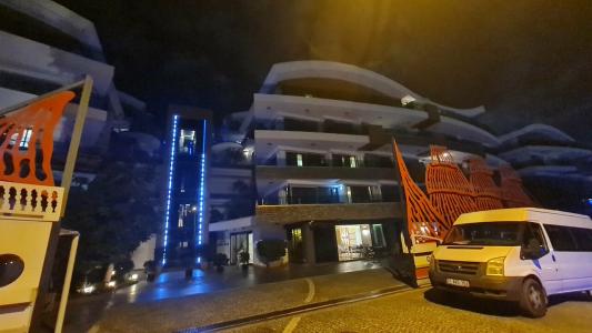 Elite Luxury Suite & Spa - 21