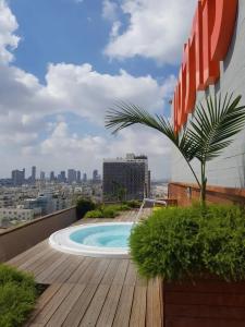 Carlton Tel Aviv – Luxury on the Beach - 37