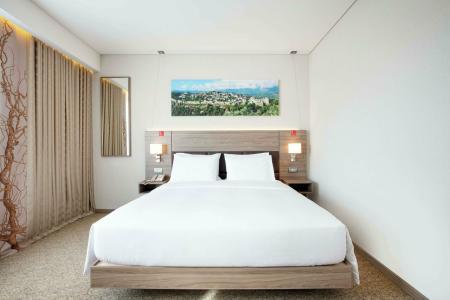 Hilton Garden Inn - 32