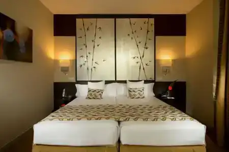 Radisson RED Madrid - 41