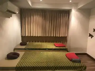 The Beach Front Resort, Pattaya - 6