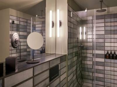 Gekko House Frankfurt, a Tribute Portfolio - 52