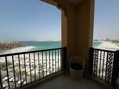 DoubleTree by Hilton Resort & Spa Marjan Island - 10