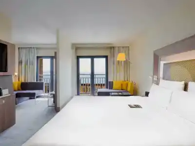 Novotel Istanbul Bosphorus - 77