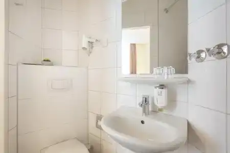 Novum Hamburg Stadtzentrum - 8