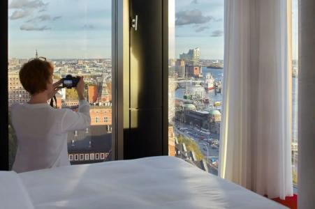 Empire Riverside - 8