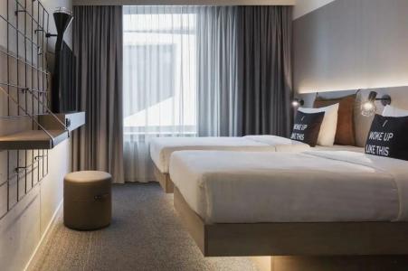 Moxy Frankfurt City Center - 4