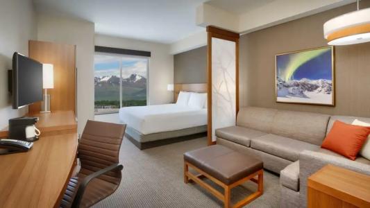 Hyatt Place Anchorage-Midtown - 36