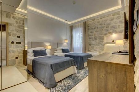 Heritage Leon Coronato - 2