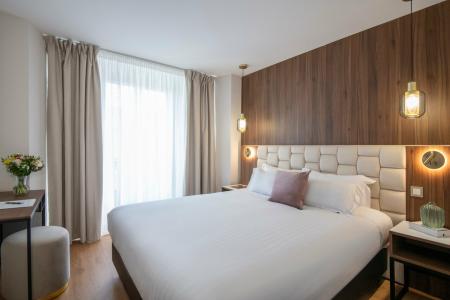 Amarante Cannes - 82