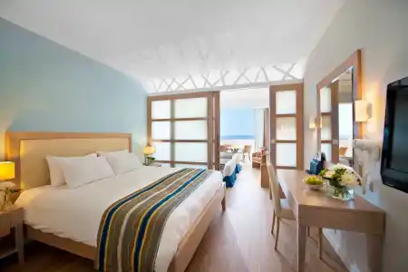 Olympic Lagoon Resort Paphos - 4