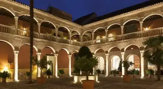 Palacio de Santa Paula, Autograph Collection