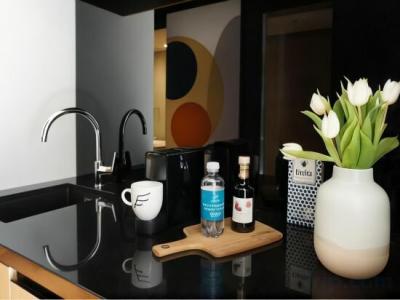 THE FLAG West M. - 43