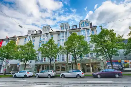 Leonardo Muenchen City West - 6