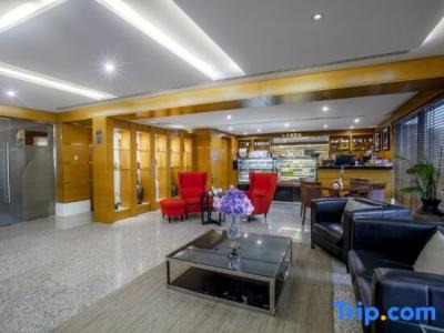 Golden Sands Apartments - 53