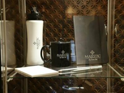 Majestic City Retreat - 28