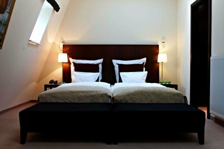 Metropolitan by Flemings - 12