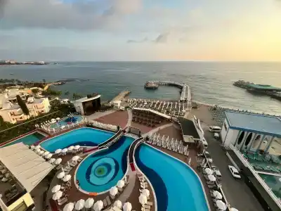 Azura Deluxe Resort & Spa - Ultra All Inclusive - 72