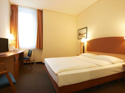 IntercityBerlin Ostbahnhof - 57