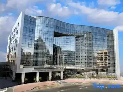 Grand Cosmopolitan - 27