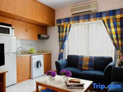 Golden Sands Apartments - 84