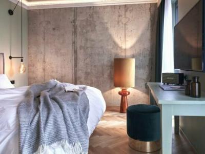 Gekko House Frankfurt, a Tribute Portfolio - 60