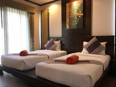 Kanok Buri Resort - 59