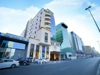 Raviz Center Point - 5