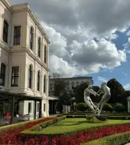 Four Seasons Istanbul at the Bosphorus - 17