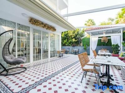 KIANA KALEİÇİ - 51