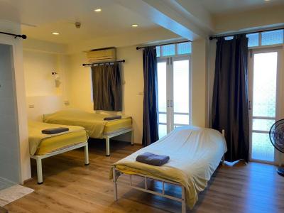 Roof View Place - 51