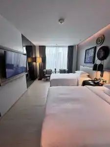 Four Points by Sheraton Phuket Patong Beach Resort - 57