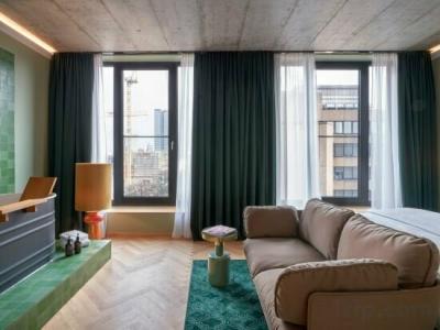 Gekko House Frankfurt, a Tribute Portfolio - 54