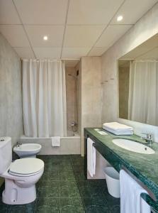 Gran Flamingo-Adults Only - 24