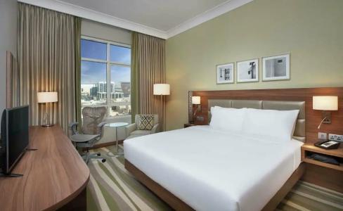 Hilton Garden Inn Dubai Al Muraqabat - Deira - 72