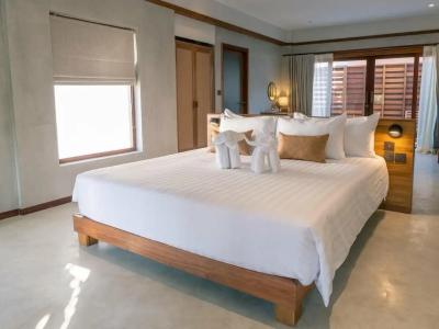Banana Fan Sea Resort - SHA Extra Plus Certified - 39