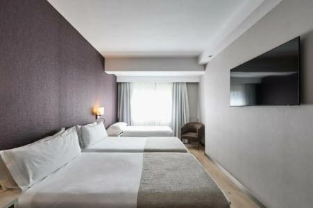 Catalonia Atenas - 67