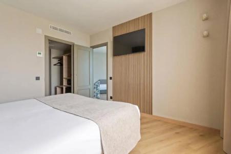 Rafaelhoteles Piramides - 56