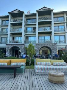 Marti La Perla - Adult Only+16 - 72