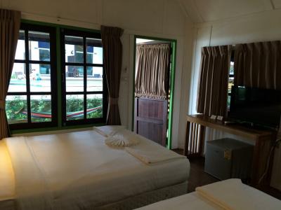 Apple Beachfront Resort - 38