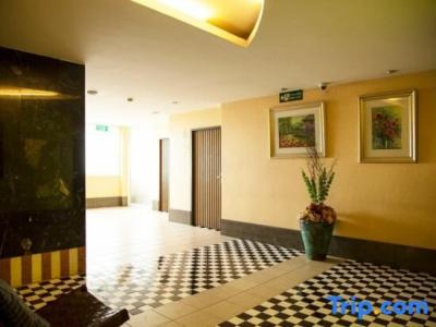 The Beach Front Resort, Pattaya - 22