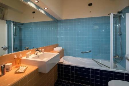 GH Avalon Sikani - 53