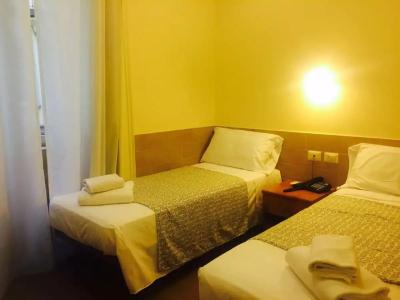 Ideal City Walk - 60