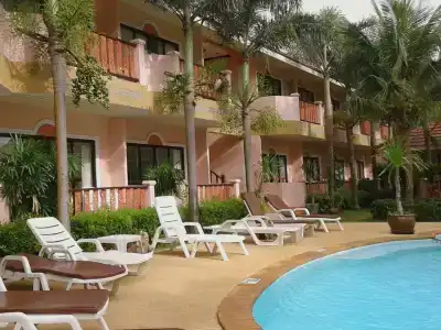 Lanta Seafront Resort - 37